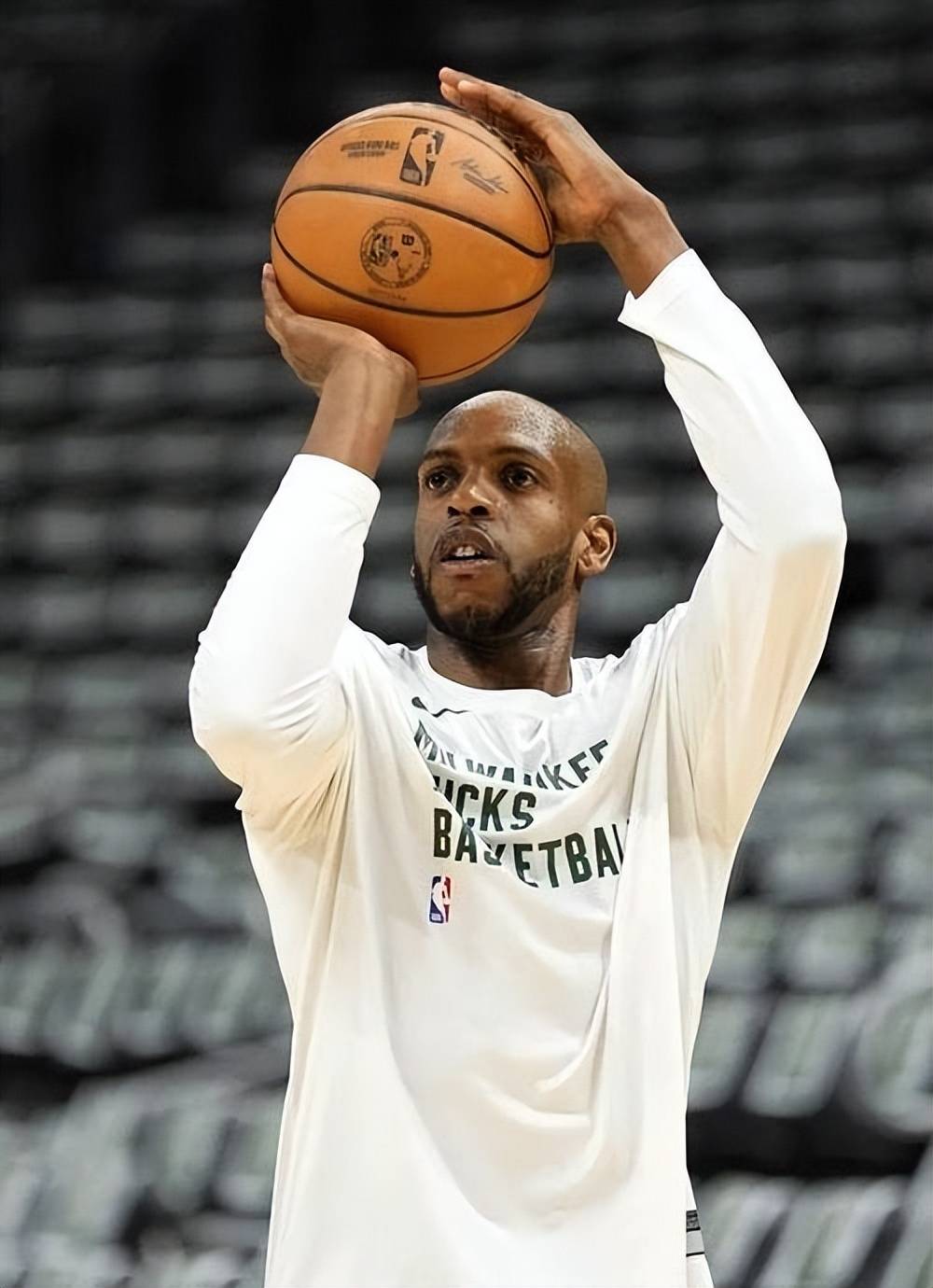 九游-Rookie意外战胜篮网，比赛局势复杂引爆全场！的简单介绍