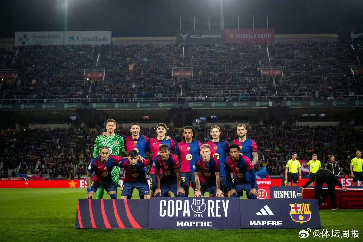 九游体育-包含莱万多夫斯基重返赛场，险胜首场状态出色，巴塞罗那观众沸腾！上演精彩一战的词条