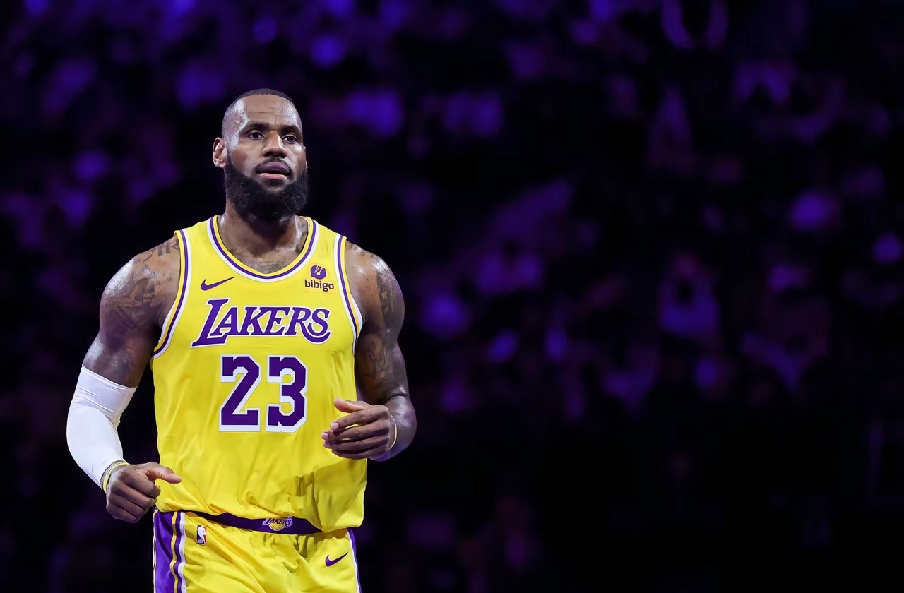 九游娱乐-包含詹姆斯巅峰对决,阿扎伦卡与90激战MAD分钟,关键助攻胜负难料!的词条