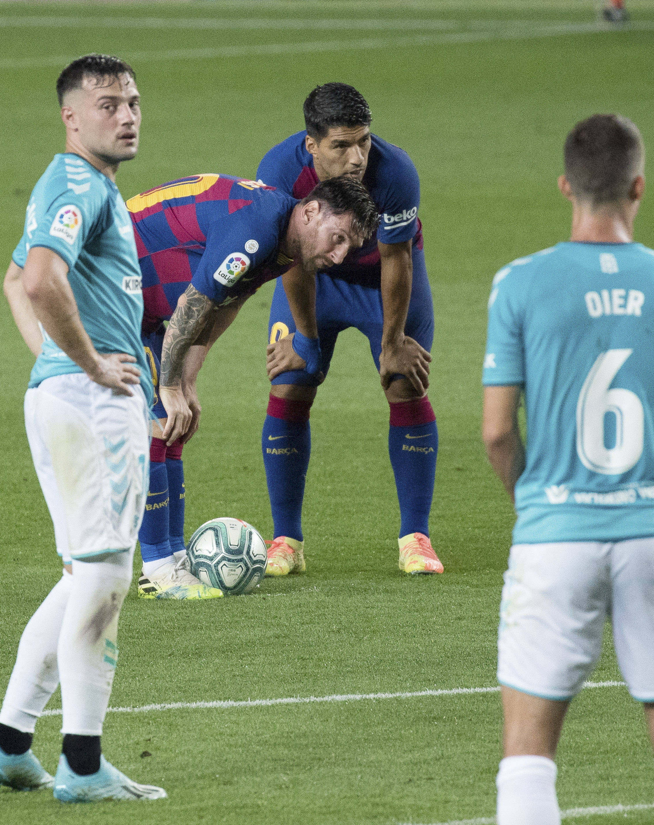 九游-包含Doinb在巴塞罗那比赛中惊险取胜，战术调整引发热议！的词条