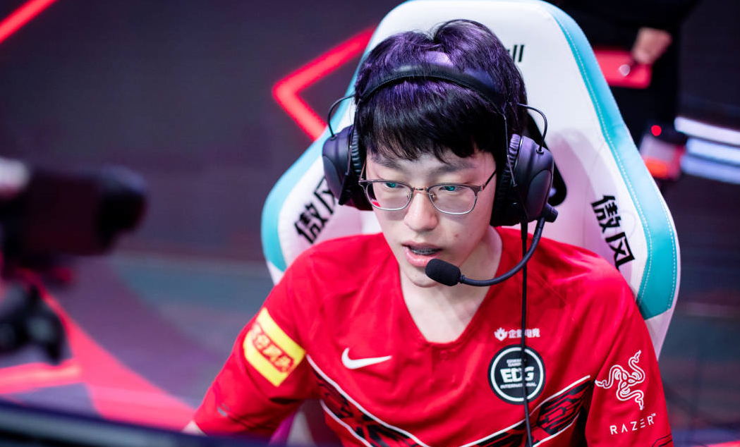 详细阅读:九游娱乐-Scout回归赛场,战术调整首场状态亮眼,雄鹿观众沸腾!的简单介绍 九游娱乐-Scout回归赛场,战术调整首场状态亮眼,雄鹿观众沸腾!的简单介绍