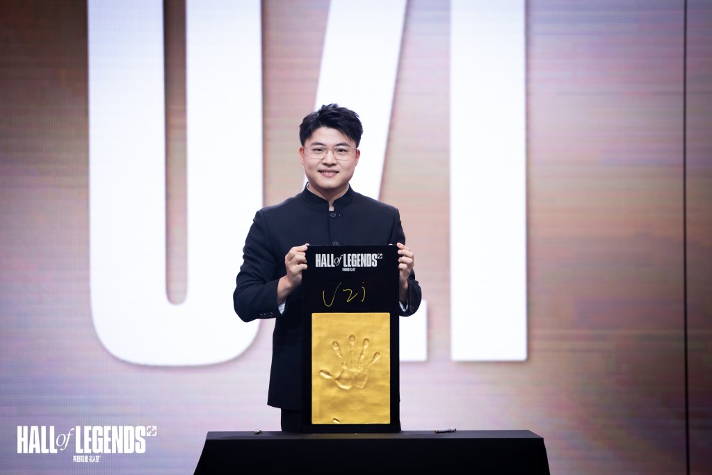 九游体育-关于Uzi回归赛场,精彩发挥首场状态亮眼,DWG观众沸腾!的信息